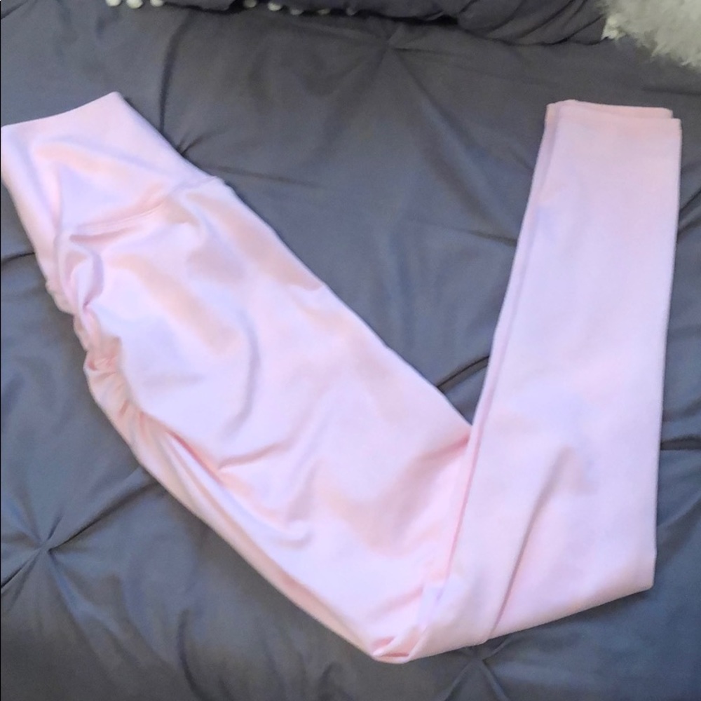 Abs to be Fitness scrunched booty leggings
